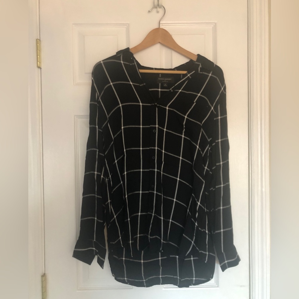Banana Republic women’s button-down shirt